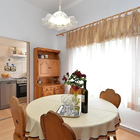Apartment Ferienwohnung Fuer 5 Personen Ca 60 Qm In Pula, Istrien Istrische Riviera - B61765 *