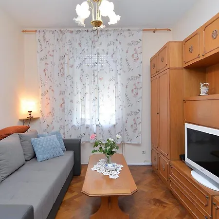 Ferienwohnung Fuer 5 Personen Ca 60 Qm In Pula, Istrien Istrische Riviera - B61765 Apartment